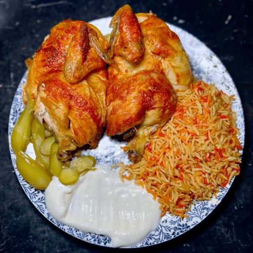 Ganzes Hähnchen mit Reis (Mandi)