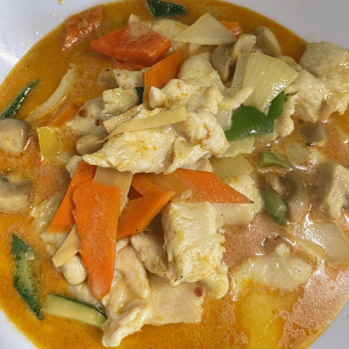 Gebratenes Hühnerbrustfilet mit Curry (leicht scharf) (42)