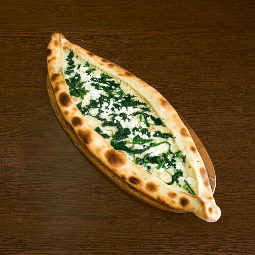 Pide mit Spinat, Feta und Gouda