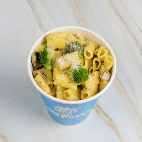 Hello Pasta Alfredo Menü