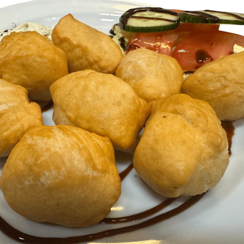 Frittierte Pizza Kugel