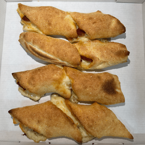 Gefüllte Pizzabrötchen mit Sucuk