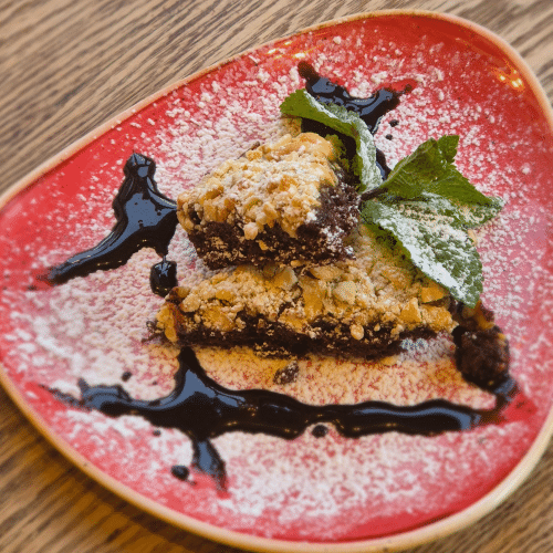 Salzkaramell-Brownie mit Cashewnüssen