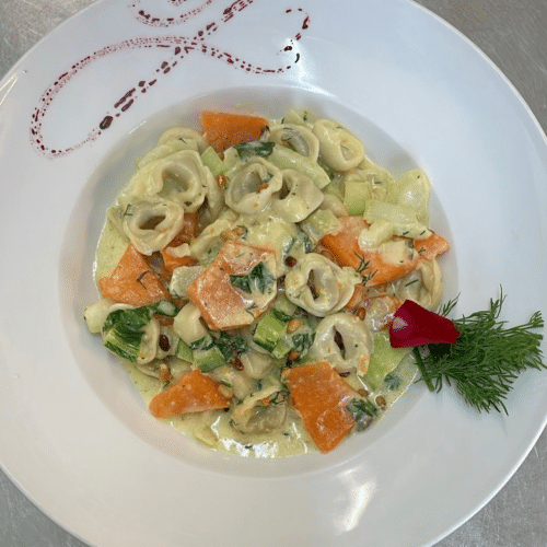 Steinpilz Tortellini, Mangold, Pinienkerne, Brokkoli