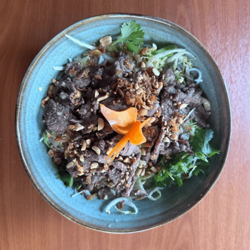 Bun Bo Nam Bo - Mit gebratenen zarten argentinischem Hüftsteak