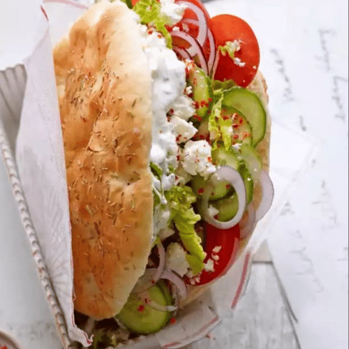 Döner mit Käse, Salat und Sauce (vegetarisch)