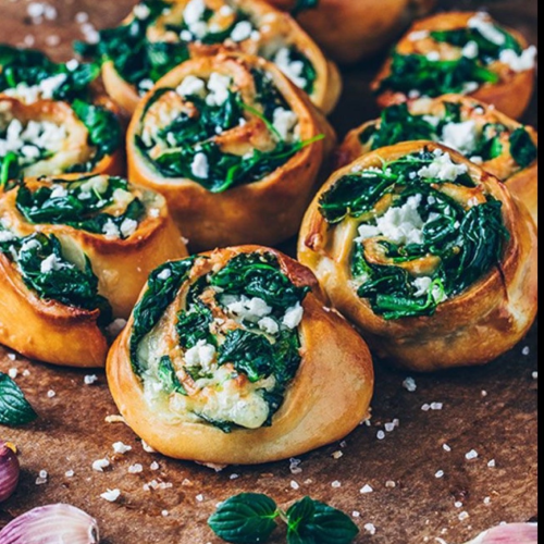 Pizzabrötchen mit Spinat