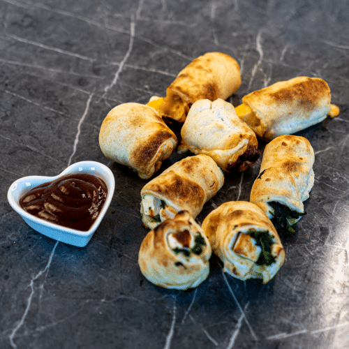 Pizzabrötchen mit Spinat und Feta