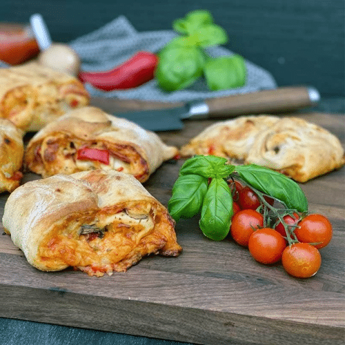 Pizza-Roll mit Hackfleisch