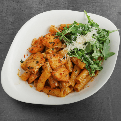 Maccheroni Polo con Rucola