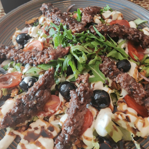 Apache Salat mit gegrilltem Rindfleisch