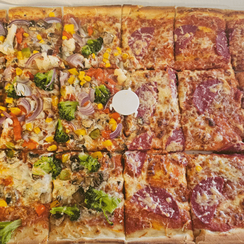 Party-Pizza mit 4 Zutaten nach Wahl