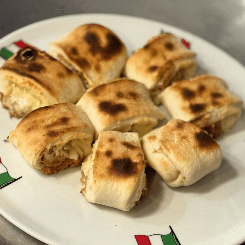 Gefüllte Pizzabrötchen mit Thunfisch