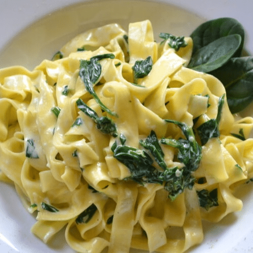 Tagliatelle al Gorgonzola Spinace
