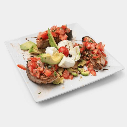 Bruschetta auf Avocado mit Büffelmozzarella