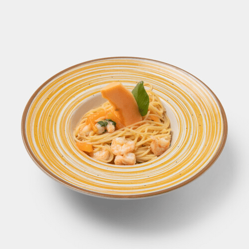 Spaghetti mit Honigmelone, Basilikum und Garnelen