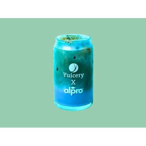Blue Vanilla Iced Matcha Latte 400ml