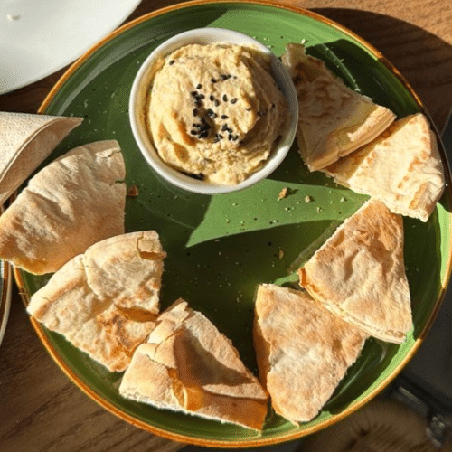 Pita Bread und Hummus