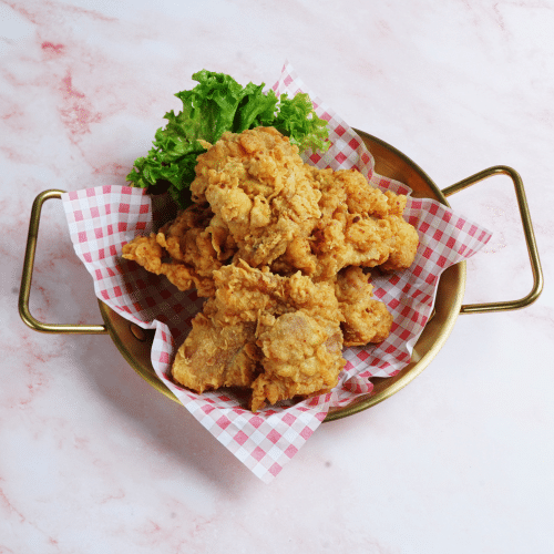 Knuspriges Hähnchen mit Mayo-Chili Soße