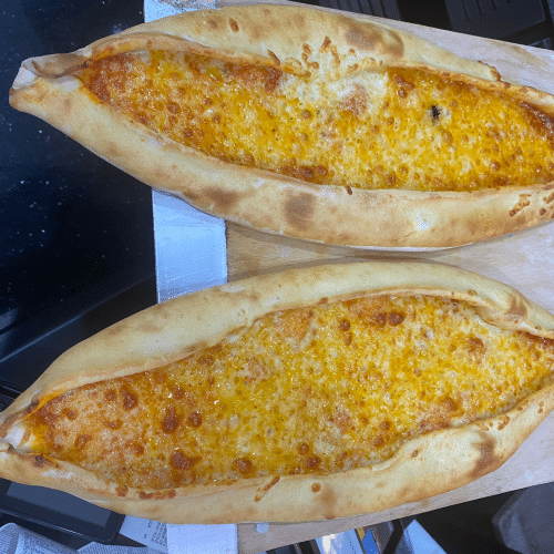 Pide mit Käse