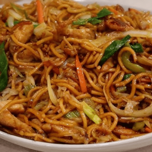 Gebratene Nudeln mit Lamm