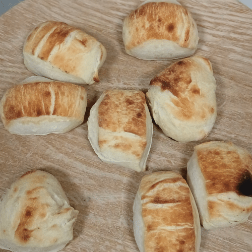 Pizzabrötchen (8 Stück) mit Dip nach Wahl