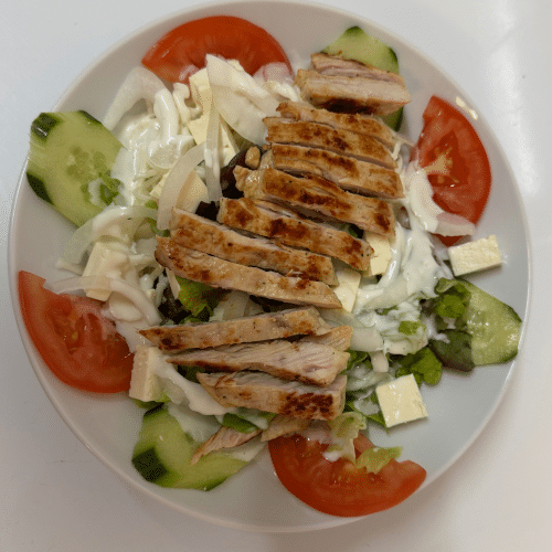 Gemischte Salat mit Putenstreifen