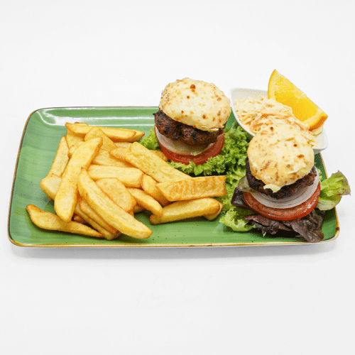 Wetterauer Burger - 2 Stück mit Pommes und Krautsalat