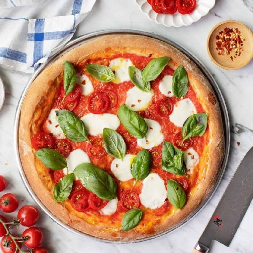 Pizza Mozzarella (vegetarisch)