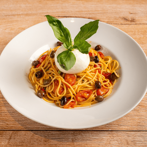 Spaghetti Con Burrata E Olive Taggiasche