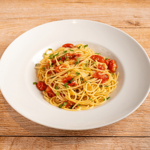 Spaghetti Con Pachino, Aglio, Olio E Peperoncino