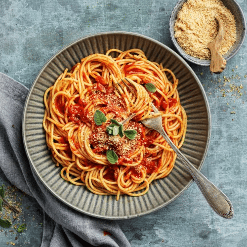 Spaghetti mit Tomatensauce