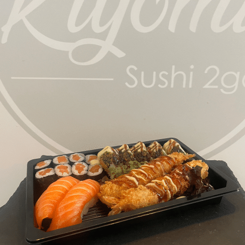 Kiyomi Sushi Salmon Set (für 1 Person, 16 Stück)