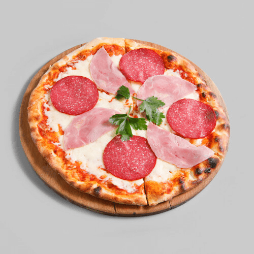 Pizza mit Schinken und Salami