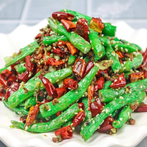 Gebratene grüne Bohnen mit Chili 干煸豆角