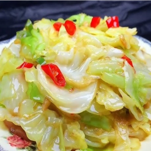 Gebratener Spitzkohl 手撕包菜