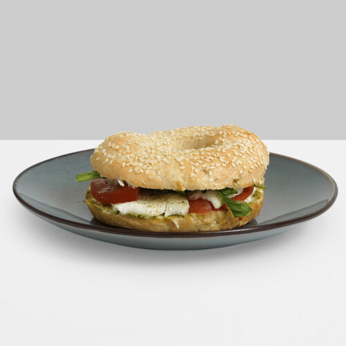 Mozzarella Tomate Pesto Bagel