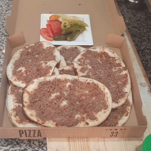 Manakish mit Fleisch