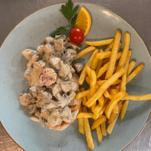 Hähnchenbrustfilet gegrillt mit Champignonsauce