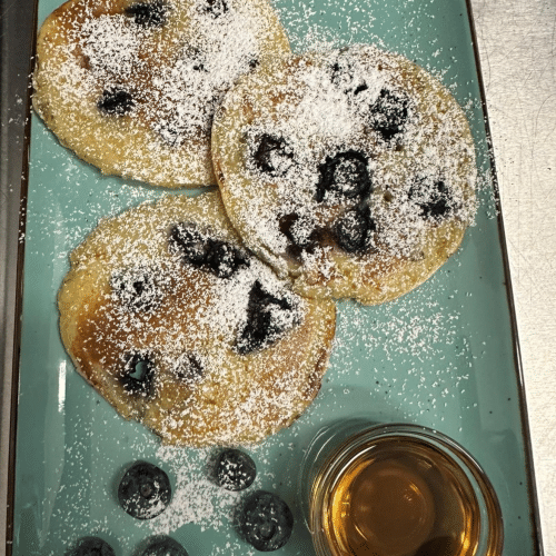 Heidelbeer Pancakes mit Ahornsirup