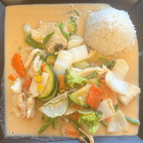 Cocos Peanut mit Hähnchenfleisch