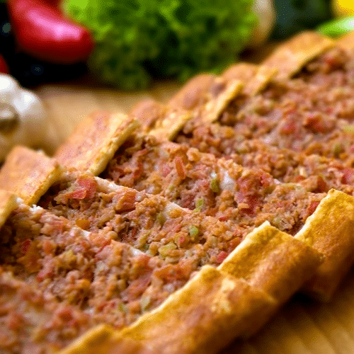 Pide mit Rinderhackfleisch