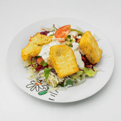 Gemischter Salat mit Halloumi