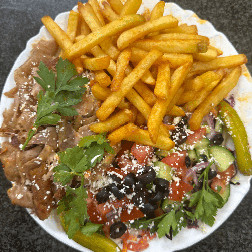 Dönerteller mit Pommes frites und Salat