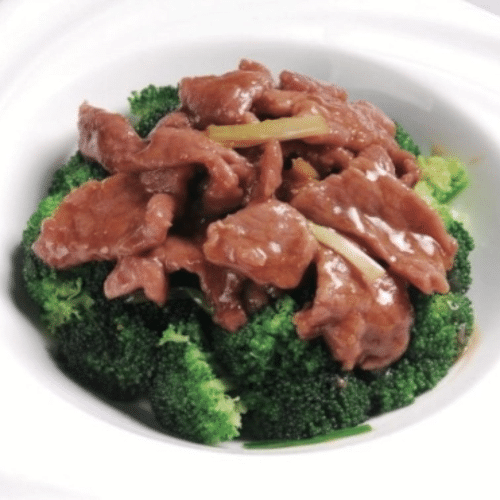 Gebratenes Rindfleisch mit Broccoli und Knoblauch