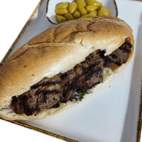 Frikadellen im Brot - Köfte Ekmek