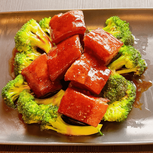 Geschmortes Schweinefleisch in Sojasauce