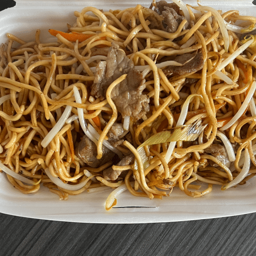 Gebratene Nudeln mit Rindfleisch