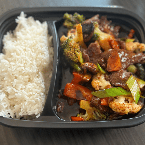 Gebratenes Rindfleisch nach Szechuan Art (scharf)
