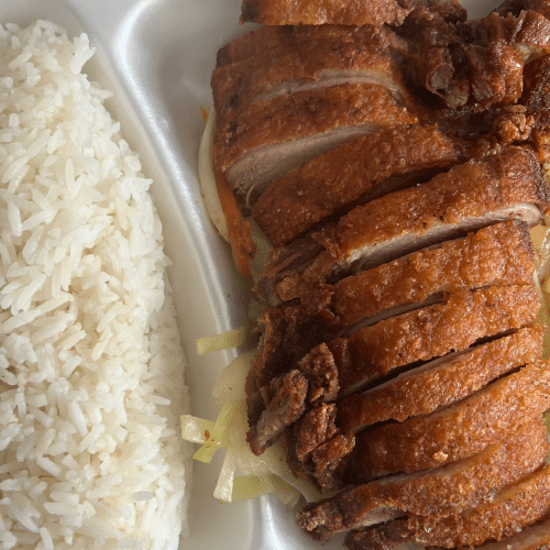 Knusprige Ente mit rotem Thai Curry und Gemüse (scharf)